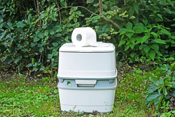 Best Luxury portable toilet rental  in Walnut, IL