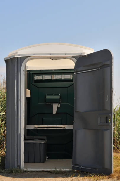 Portable Toilet Options We Offer in Walnut, IL